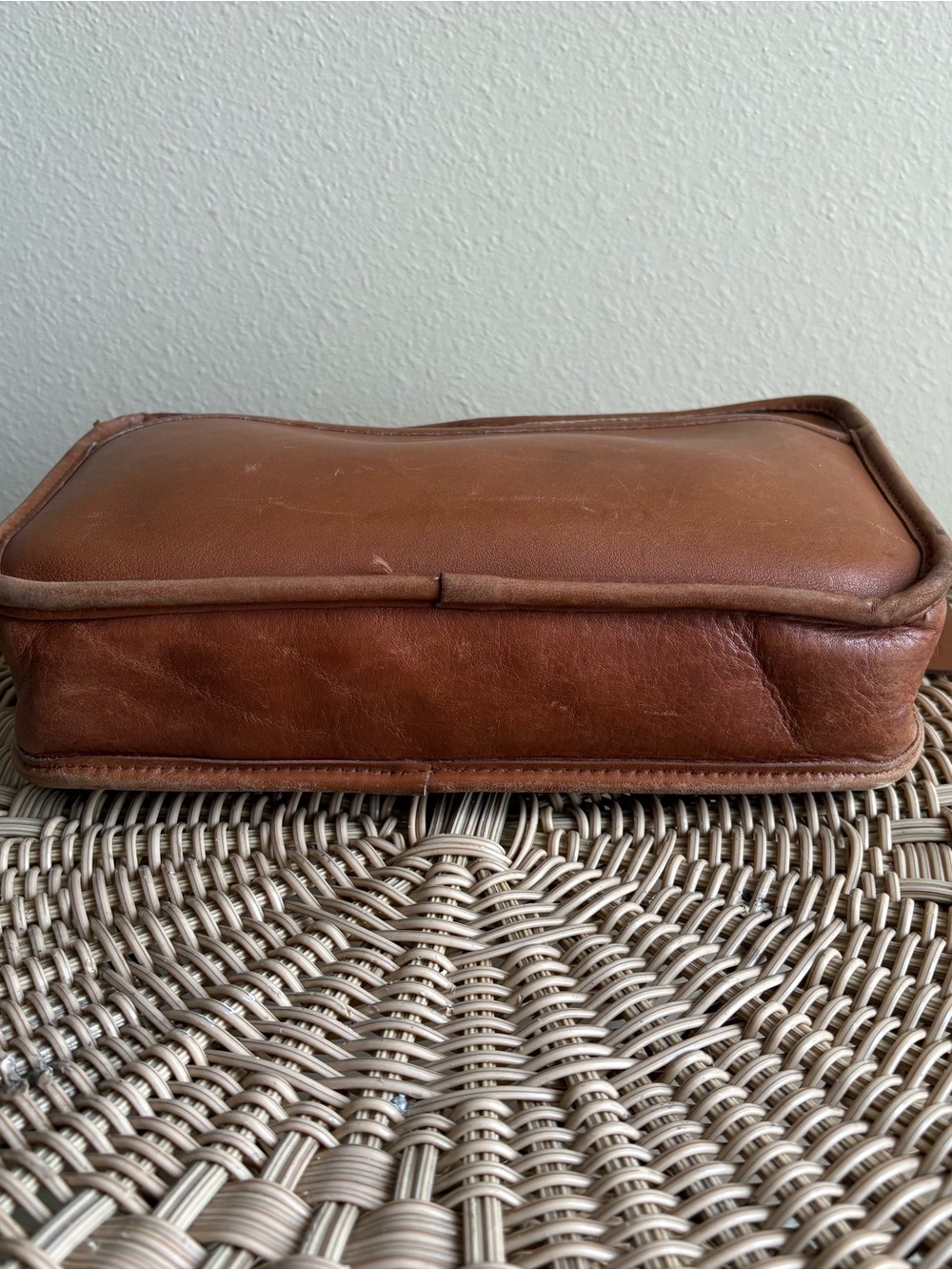 Vintage Coach Multi Compartment Zip Bag, Style No.9974 - Picture 3 of 9